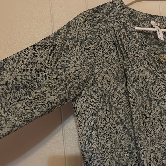 NY Collection Green Patterned Blouse - Picture 3 of 5